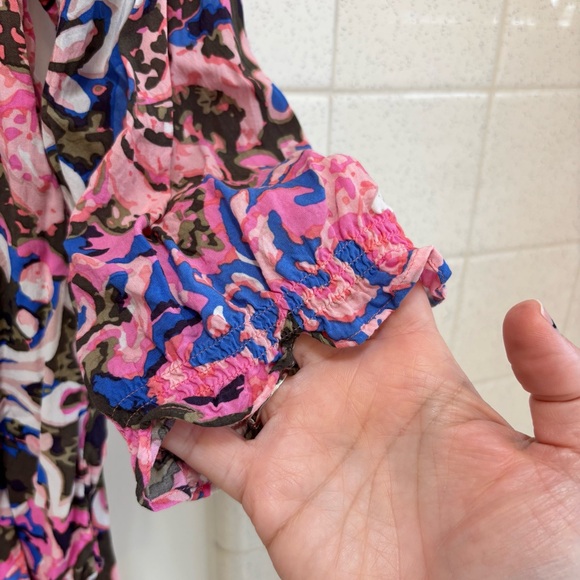 Talbots Pink Blue Abstract Blouse Small Floral 100% Rayon Elastic 3/4 Travel - Picture 3 of 10